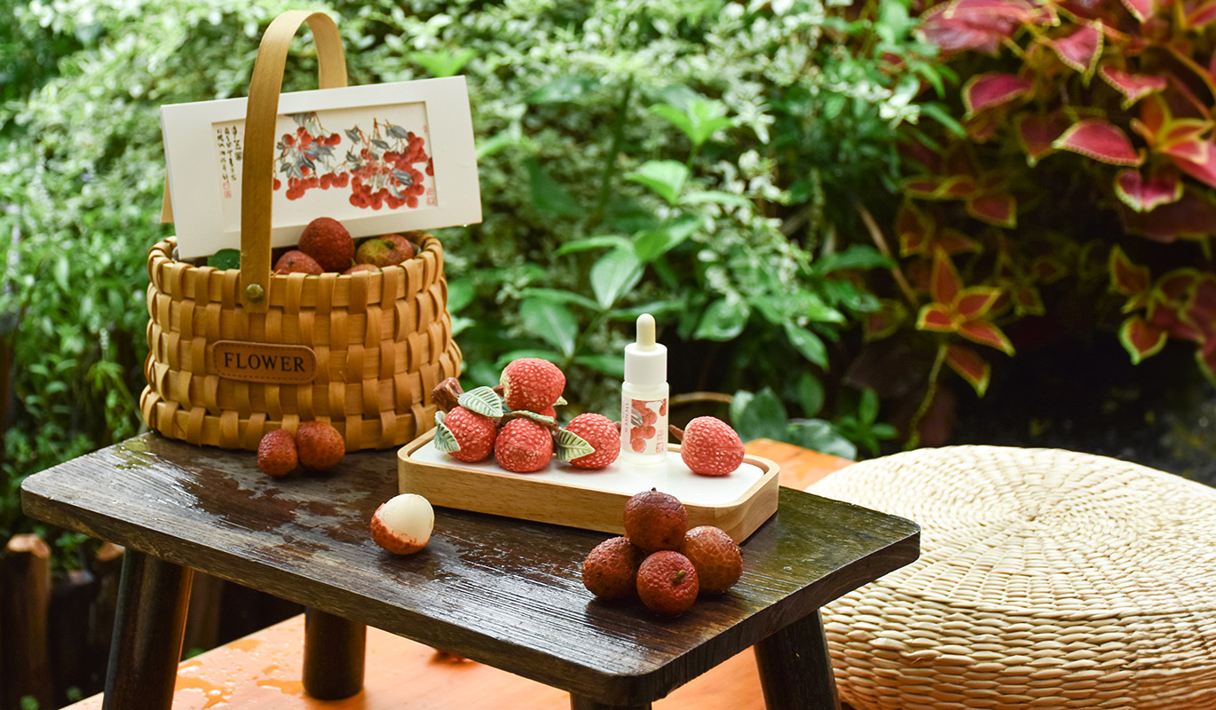 Lychee Flameless Aromatherapy Gift Set